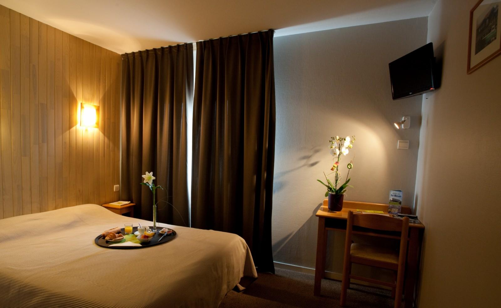 Logis Hotel Le Relais ビスカロッス エクステリア 写真