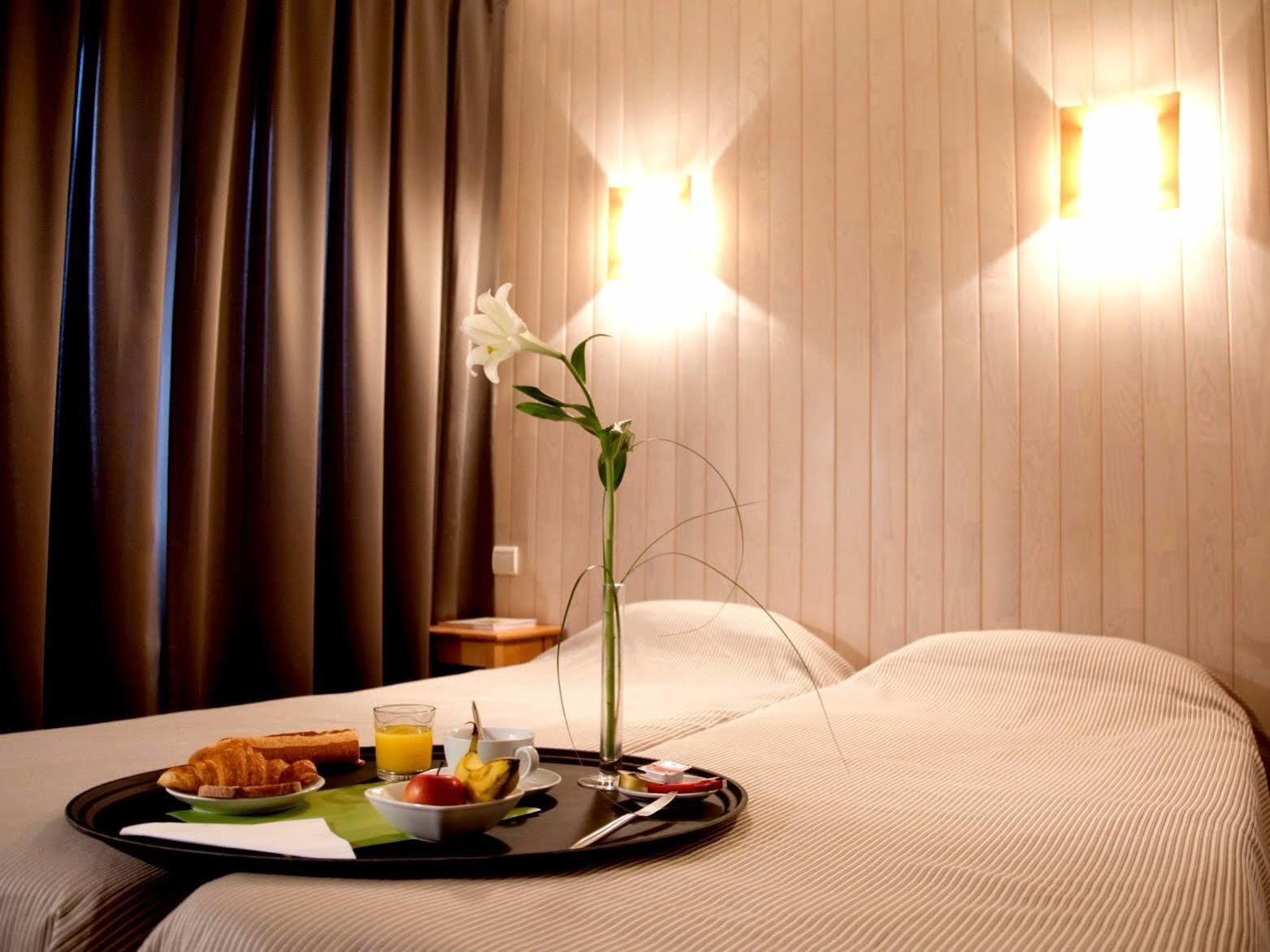 Logis Hotel Le Relais ビスカロッス エクステリア 写真