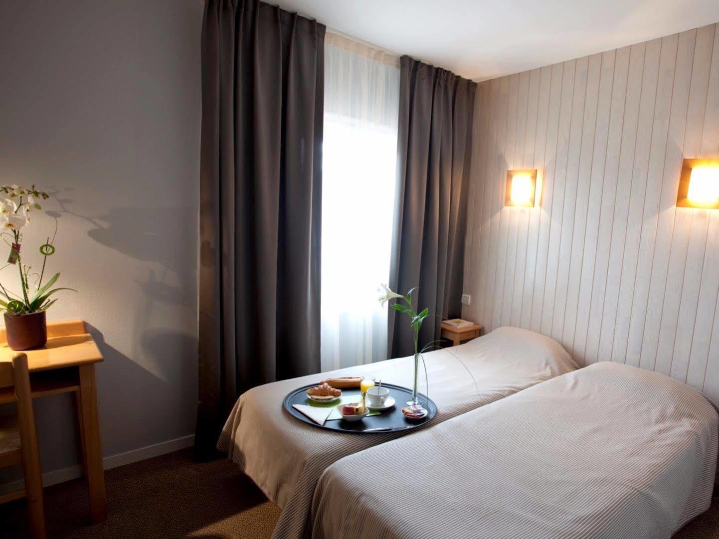 Logis Hotel Le Relais ビスカロッス エクステリア 写真